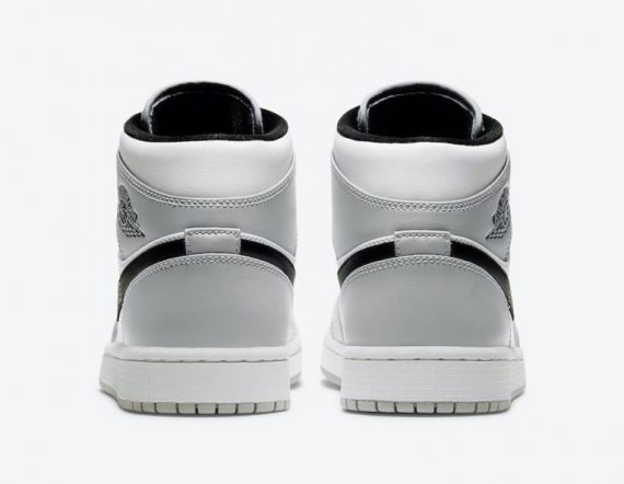 Air Jordan 1 Mid Light Smoke Grey
