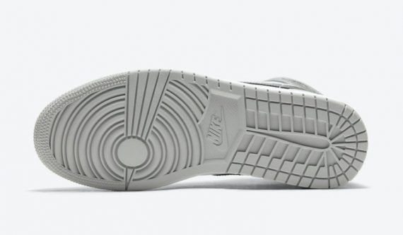 Air Jordan 1 Mid Light Smoke Grey