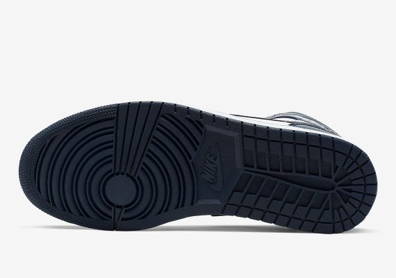 Air Jordan 1 Mid In Navy And Gold