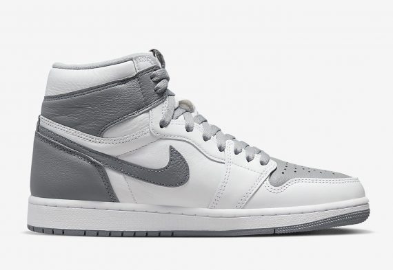 Air Jordan 1 High OG Stealth
