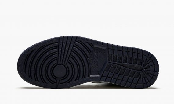 Jordan 1 Retro High Obsidian UNC