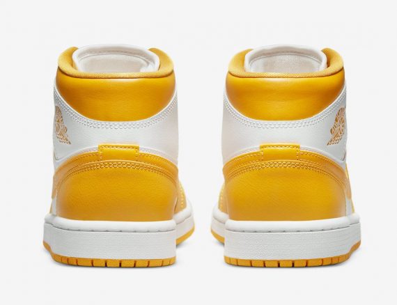 Air Jordan 1 Mid University Gold
