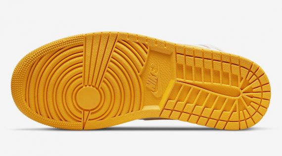 Air Jordan 1 Mid University Gold