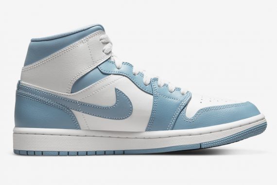 Air Jordan 1 Mid UNC
