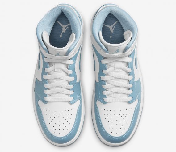 Air Jordan 1 Mid UNC