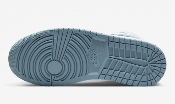 Air Jordan 1 Mid UNC