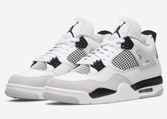 Air Jordan 4 "Military Black"
