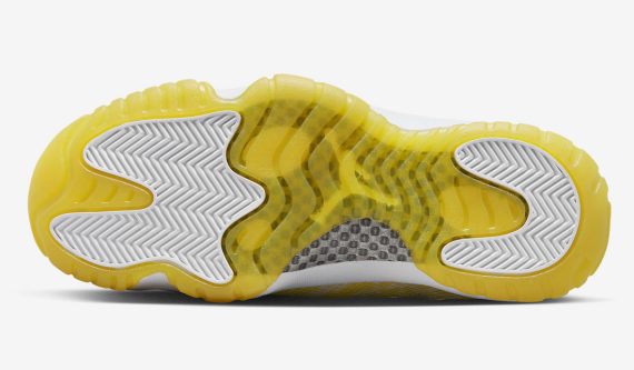 Air Jordan 11 Low WMNS Yellow Snakeskin