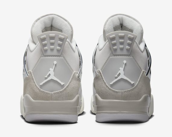 Air Jordan 4 Frozen Moments