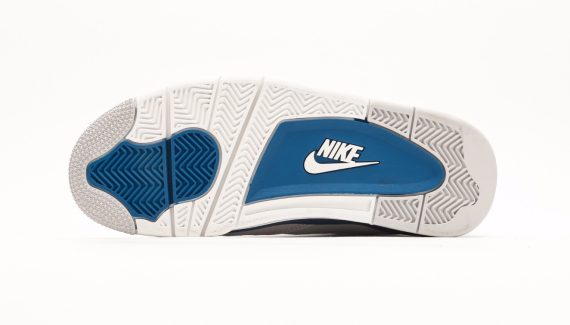 Air Jordan 4 Retro Military Blue 2024