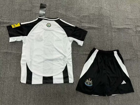 24/25 Newcastle United Home Football Jersey Shirt Kids Size Suit
