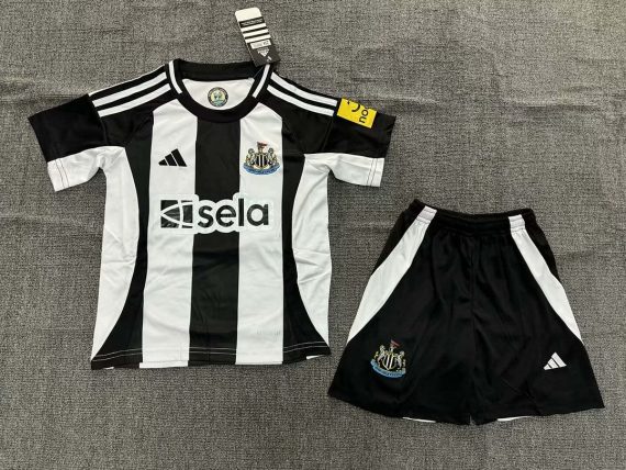 24/25 Newcastle United Home Football Jersey Shirt Kids Size Suit