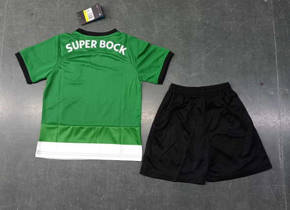 23/24 Sporting Lisbon Home Football Shirt Kids Size Suit