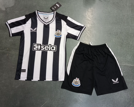 23/24 Newcastle United Home Football Shirt Kids Size Suit